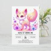 Einfache Forest Fox Pastel 1. Geburtstag Einladung (Stehend Vorderseite)
