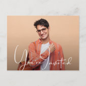 Einfache Foto Abschluss Einladung Postkarte (Vorderseite)