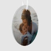 Einfache Foto-Familie Eleganter Skriptname und Jah Ornament (Vorderseite)