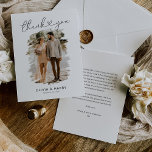 Einfache Foto Hochzeit Dankeskarte<br><div class="desc">Minimalistische Hochzeitskarten mit einem schlichten,  weißen Hintergrund,  ein Foto der Braut und Bräutigam,  die Worte "danke" in einem eleganten Drehbuch-Schriftart,  das ein Herz der Liebe,  ihre Namen,  Hochzeitsdatum,  und eine personalisierte Danknote auf der Rückseite.</div>