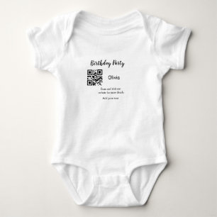 Einfache Geburtstagsfeier-Website Barcode QR Name Baby Strampler