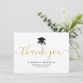 Einfache Gold Script Black Grad Cap Abschluss Dankeskarte (Stehend Vorderseite)