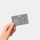 Einfache Graue QR Code Mitarbeiter-ID Ausweis (Handheld)