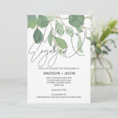 Einfache grüne Eukalyptus Wir sind Verlobte Einlad Einladung (Stehend Vorderseite)