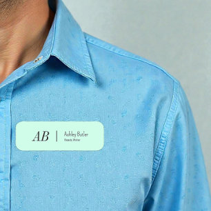 Einfache grüne Initialen Minze Pastel Name Tag Namensschild