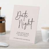 Einfache handgeschriebene Typografie Date Night Ja Sockelschild (In SItu)