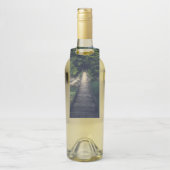 Einfache Hängebrücke über den Fluss Idrijca, Slove Flaschenanhänger (Auf Flasche)