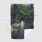 Einfache Hängebrücke über den Fluss Idrijca, Slove Golfhandtuch (Insitu)