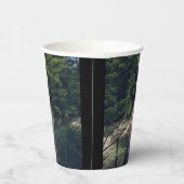 Einfache Hängebrücke über den Fluss Idrijca, Slove Pappbecher (Rechts)