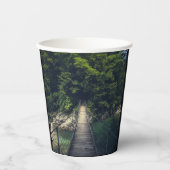 Einfache Hängebrücke über den Fluss Idrijca, Slove Pappbecher (Vorderseite)