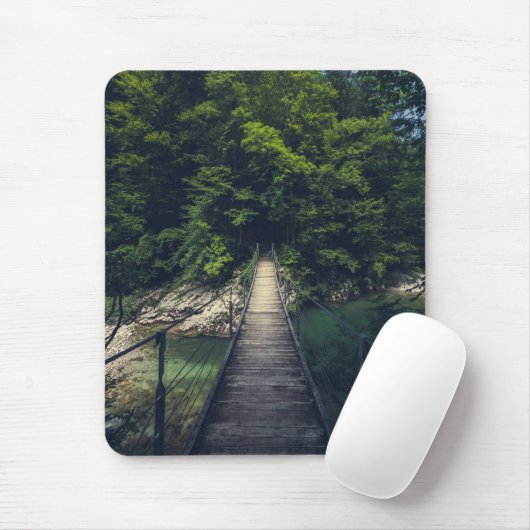 Einfache Hängebrücke über den Fluss Idrijca, Slowe Mousepad (Mit Mouse)