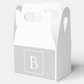 Einfache hellgraue Monogramm Geschenkschachtel (Geöffnet)