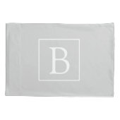 Einfache hellgraue Monogramm Kissenbezug (Rückseite)