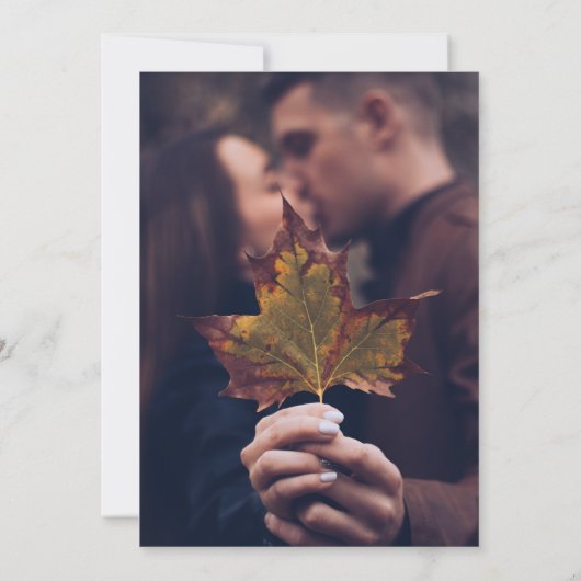 Einfache Herbstleaf-Creme Monogram-Foto Hochzeit Einladung (Rückseite)