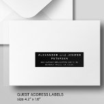 Einfache Hochzeit 24 Gäste richten sich an schwarz Aufkleber<br><div class="desc">Personalisierte,  minimale,  individuelle Adresse-Labels (24 Empfänger) für Einladungen,  mit modernster minimalistischer Typografie in klassischem Schwarz/Weiß.       Die Größe eines Etiketts beträgt cca 4, 2 x 1, 7 Zoll für ein 14 x 14 Zoll Blatt (Extra-Large)</div>