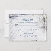 Einfache Hochzeit am weißen Sandstrand RSVP Karte (Vorderseite)