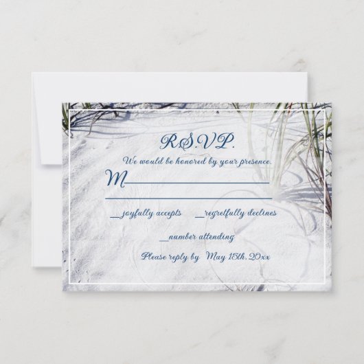 Einfache Hochzeit am weißen Sandstrand RSVP Karte (Vorderseite)