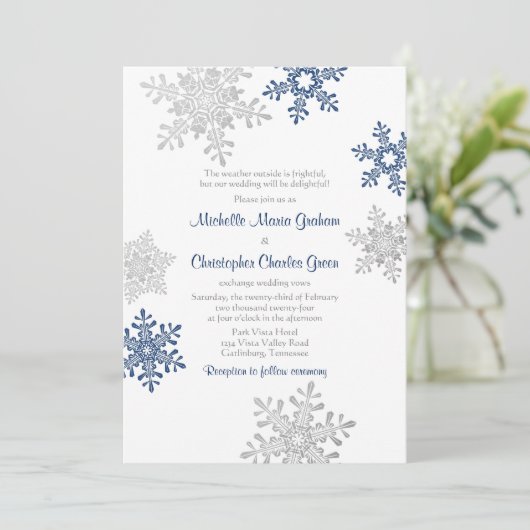 Einfache Hochzeit der Navy Blue Silver Winter Snow Einladung (Stehend Vorderseite)