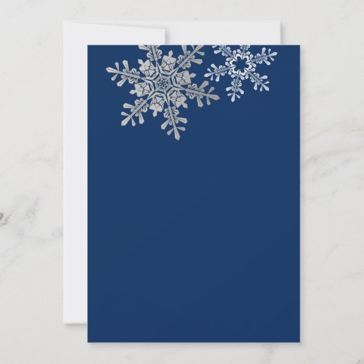 Einfache Hochzeit der Navy Blue Silver Winter Snow Einladung (Rückseite)