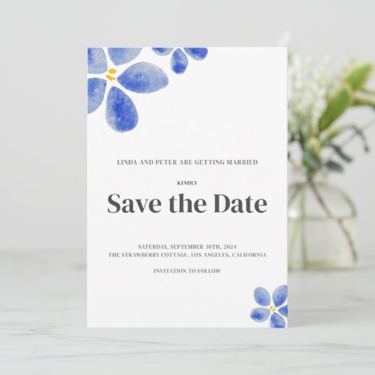 Einfache Hochzeit mit blauem Wasser Save The Date (Stehend Vorderseite)