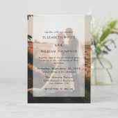 Einfache Hochzeit mit elegantem Foto Einladung (Stehend Vorderseite)