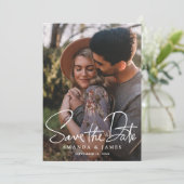 Einfache Hochzeit mit elegantem Skript-Foto Save The Date (Stehend Vorderseite)