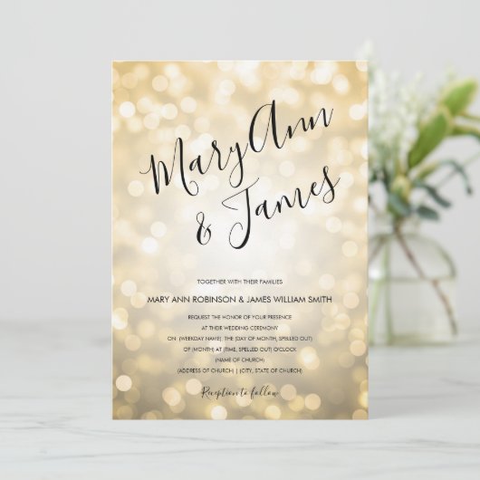 Einfache Hochzeitstypografie Gold Champagne Lights Einladung (Stehend Vorderseite)