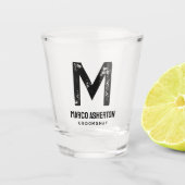 Einfache Initial- und Name-Bachelor-Party Schnapsglas (Vorderseite)