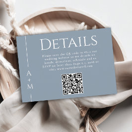 Einfache klassische Dusty Blue Monogram Details QR Begleitkarte