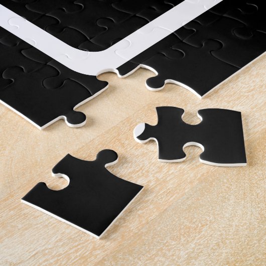 Einfache klassische Monogramm | Schwarz mit weißem Puzzle (Seite)