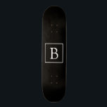 Einfache klassische Monogramm | Schwarz mit weißem Skateboard<br><div class="desc">Minimal und elegant.</div>