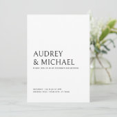 Einfache klassische Typografie-Hochzeit Einladung (Stehend Vorderseite)