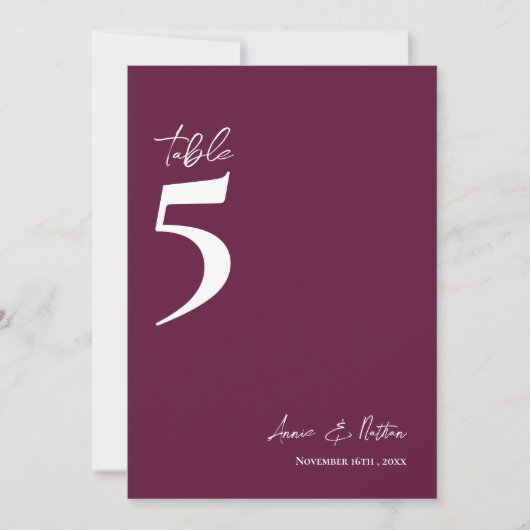 Einfache klassische Wine Color Wedding-Tischnummer Dankeskarte (Vorderseite)