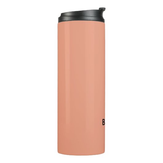 Einfache Korallenrosa-Minimalmonogramm Thermosbecher (Nach links gedreht)