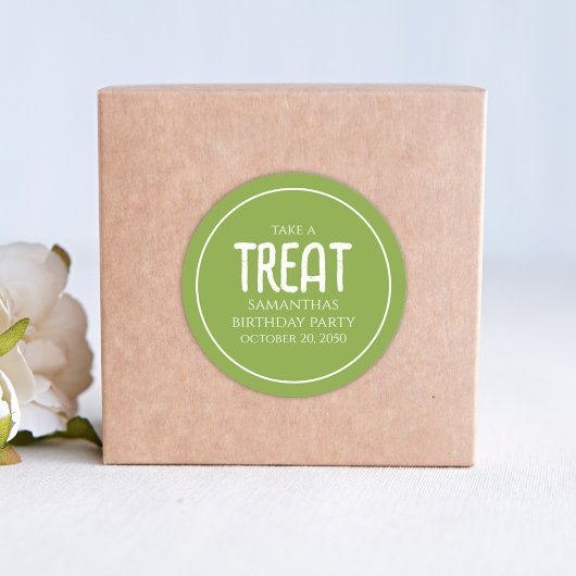 Einfache Leckerei zum Geburtstag für Whimsikgrün Runder Aufkleber