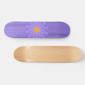 Einfache Lila Blume über Cross Modern Skateboard (Horizontal)