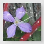 Einfache Lila Clematis-Blume Quadratische Wanduhr (Vorderseite)