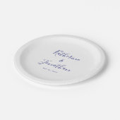 Einfache Lila moderne Script-Kalligrafie-Hochzeit Pappteller (Schrägansicht)