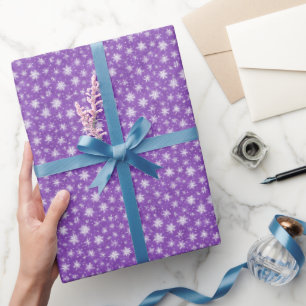 Einfache lila weiße Winter-Schneeflocken Aquarell Geschenkpapier