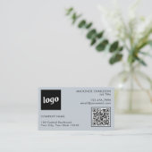 Einfache Logo- und Text-QR-Code-Pulver Blau Visitenkarte (Stehend Vorderseite)