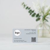 Einfache Logo- und Text-QR-Code-Pulver Blau Visitenkarte (Stehend Vorderseite)