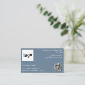 Einfache Logos und Text-QR-Code Dusty Blue Gray Visitenkarte (Stehend Vorderseite)
