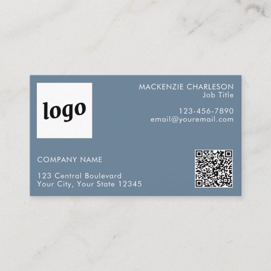 Einfache Logos und Text-QR-Code Dusty Blue Gray Visitenkarte (Vorderseite)