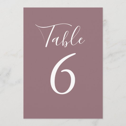 Einfache Mauve Chic Script-Tischnummer Einladung (Vorderseite)