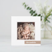 Einfache Minimal Baby Foto Geburtsankündigung Einladung (Stehend Vorderseite)