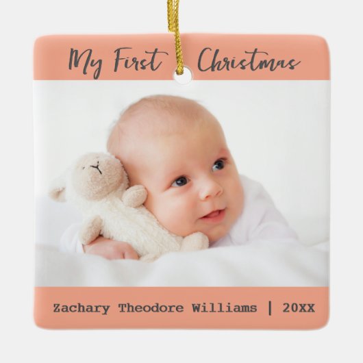 Einfache Minimal Baby's First Christmas Keepake Keramikornament (Vorderseite)