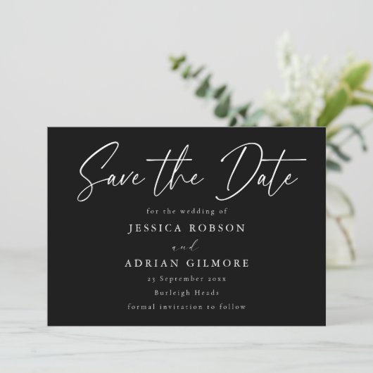 Einfache Minimal Black Modern Wedding Save The Date (Stehend Vorderseite)