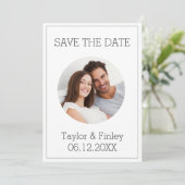 Einfache Minimal Elegantes Personalisiertes Foto H Einladung (Stehend Vorderseite)