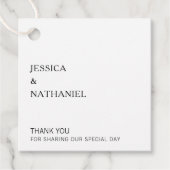 Einfache Minimal Schwarz/Weiß Moderne Hochzeit Geschenkanhänger (Vorderseite)