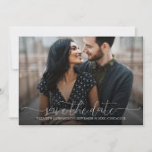 Einfache Minimal-Script Schwarz-Weiß-Foto-Hochzeit Save The Date (Vorderseite)